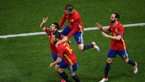 Nolito celebra su gol ante Turqu&iacute;a