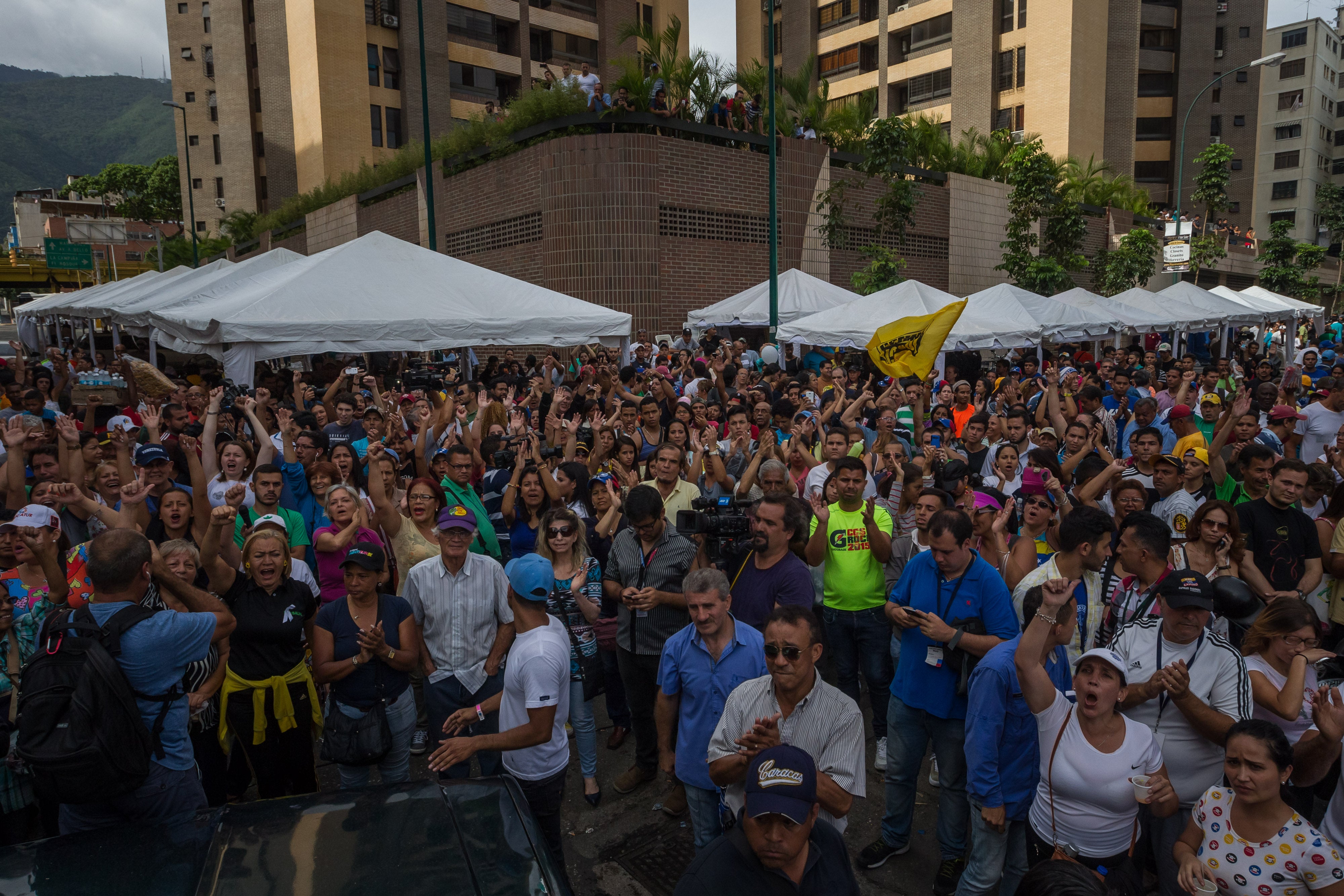 La oposición venezolana valida más del doble de firmas de las requeridas en el revocatorio La oposición venezolana valida más del doble de firmas de las requeridas en el revocatorio