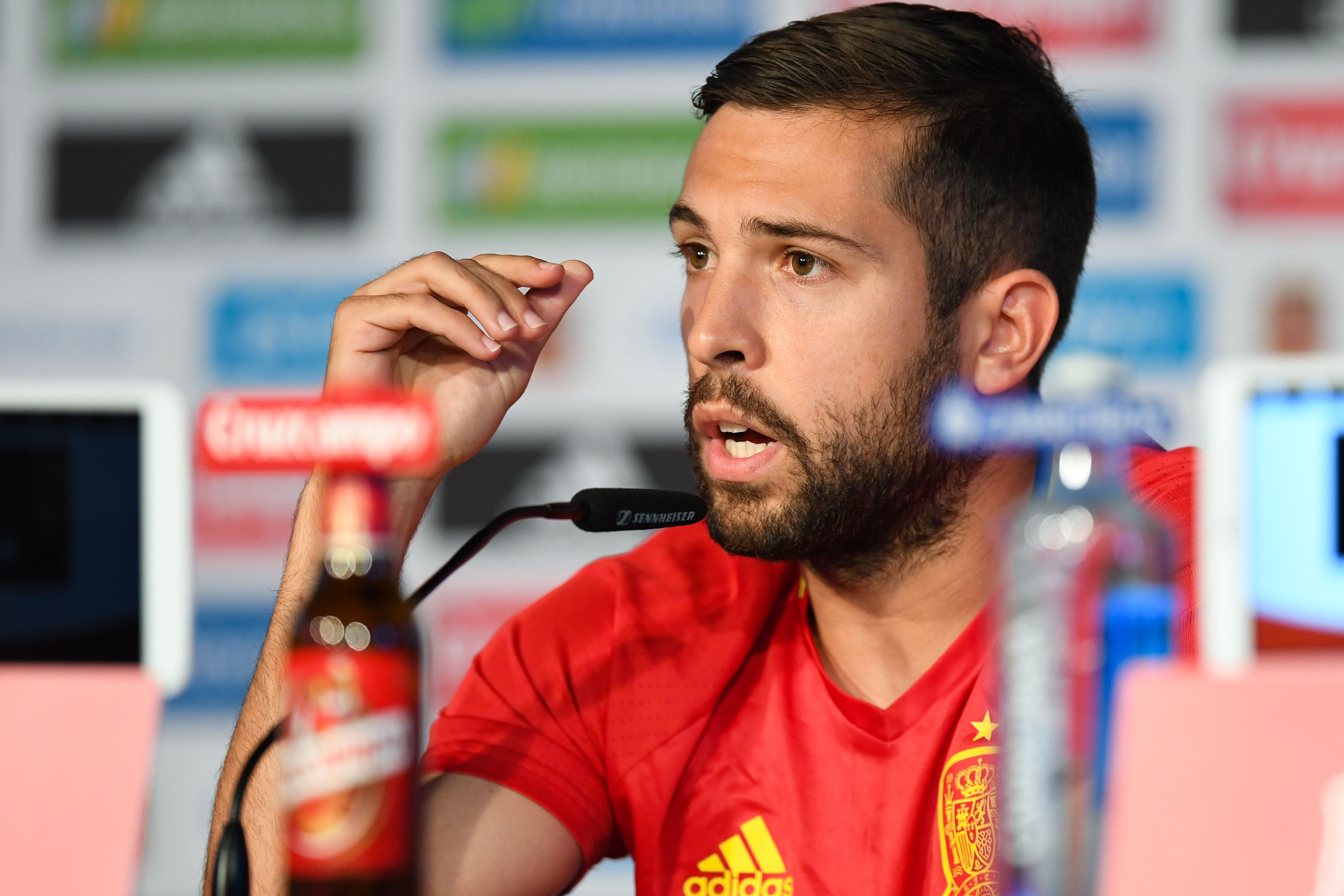 Jordi Alba: "Mi historia ha sido inesperada, no pensaba llegar al Barcelona y a la Selección" Jordi Alba: "Mi historia ha sido inesperada, no pensaba llegar al Barcelona y a la Selección"