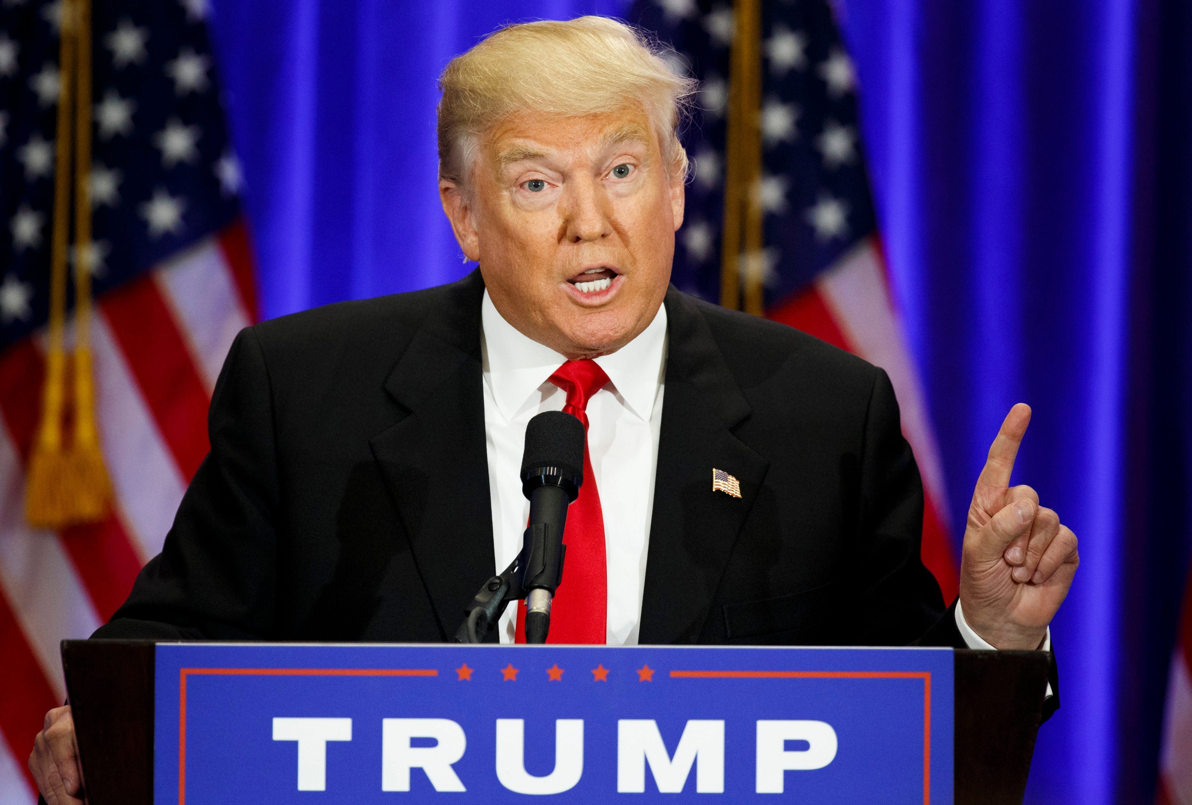 Armados o a gritos, pros y anti Trump inician en paz el cónclave republicano Armados o a gritos, pros y anti Trump inician en paz el cónclave republicano