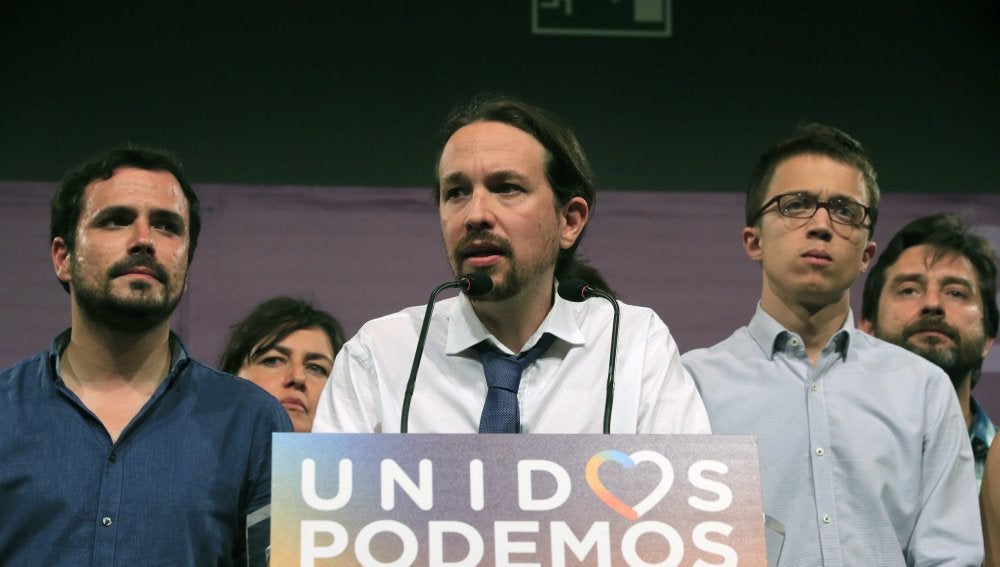 Pablo Iglesias junto a Garzón y Errejón