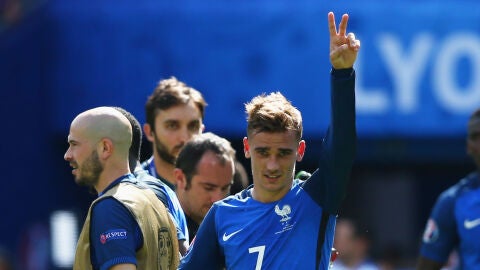 Griezmann celebrando la victoria de Francia frente a Irlanda 