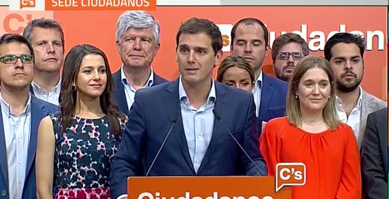 Albert Rivera: "La próxima vez hay que votar con una ley en la que todos los españoles seamos iguales" Albert Rivera: "La próxima vez hay que votar con una ley en la que todos los españoles seamos iguales"