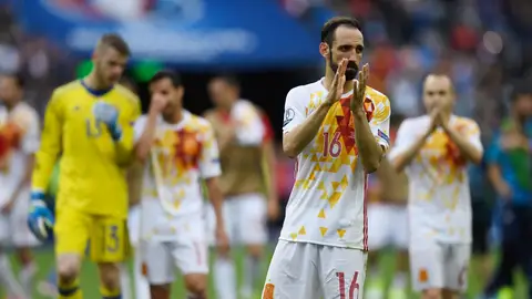 Juanfran agradece el apoyo a la afición tras caer ante Italia Juanfran agradece el apoyo a la afición tras caer ante Italia