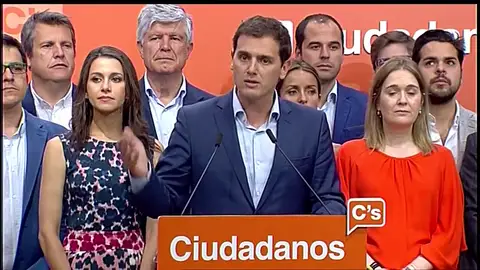 Albert Rivera en rueda de prensa Albert Rivera en rueda de prensa