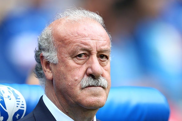 Vicente del Bosque comunica a Villar que no seguirá como seleccionador Vicente del Bosque comunica a Villar que no seguirá como seleccionador