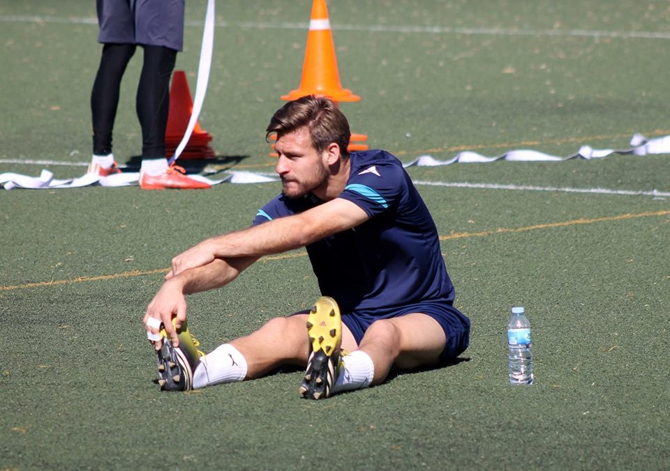 Rafa Navarro ficha por el Mérida tras el 'no' del Marbella Rafa Navarro ficha por el Mérida tras el 'no' del Marbella