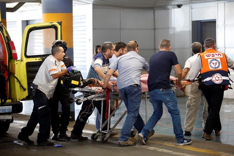 Muere una niña israelí de 13 años apuñalada por un palestino en Cisjordania Muere una niña israelí de 13 años apuñalada por un palestino en Cisjordania