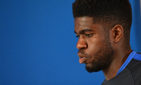 Umtiti, baja para el partido contra el Atlético por una distensión de ligamento en la rodilla Umtiti, baja para el partido contra el Atlético por una distensión de ligamento en la rodilla