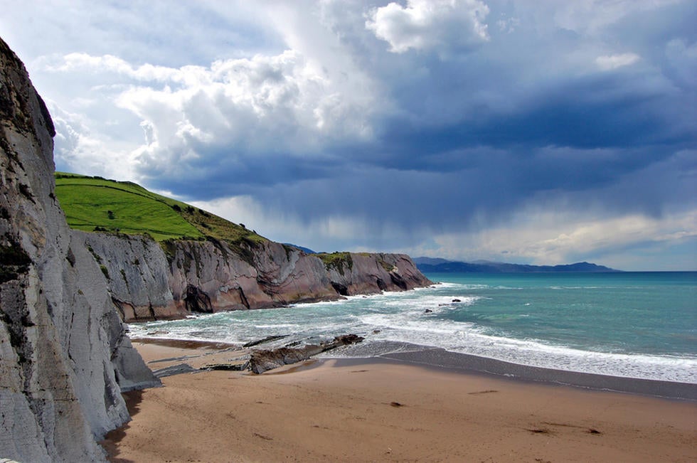 Rescatadas siete personas en el Flych de Zumaia Rescatadas siete personas en el Flych de Zumaia