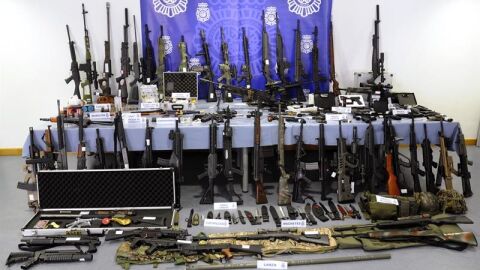 El arsenal de armas incautado en Bizkaia