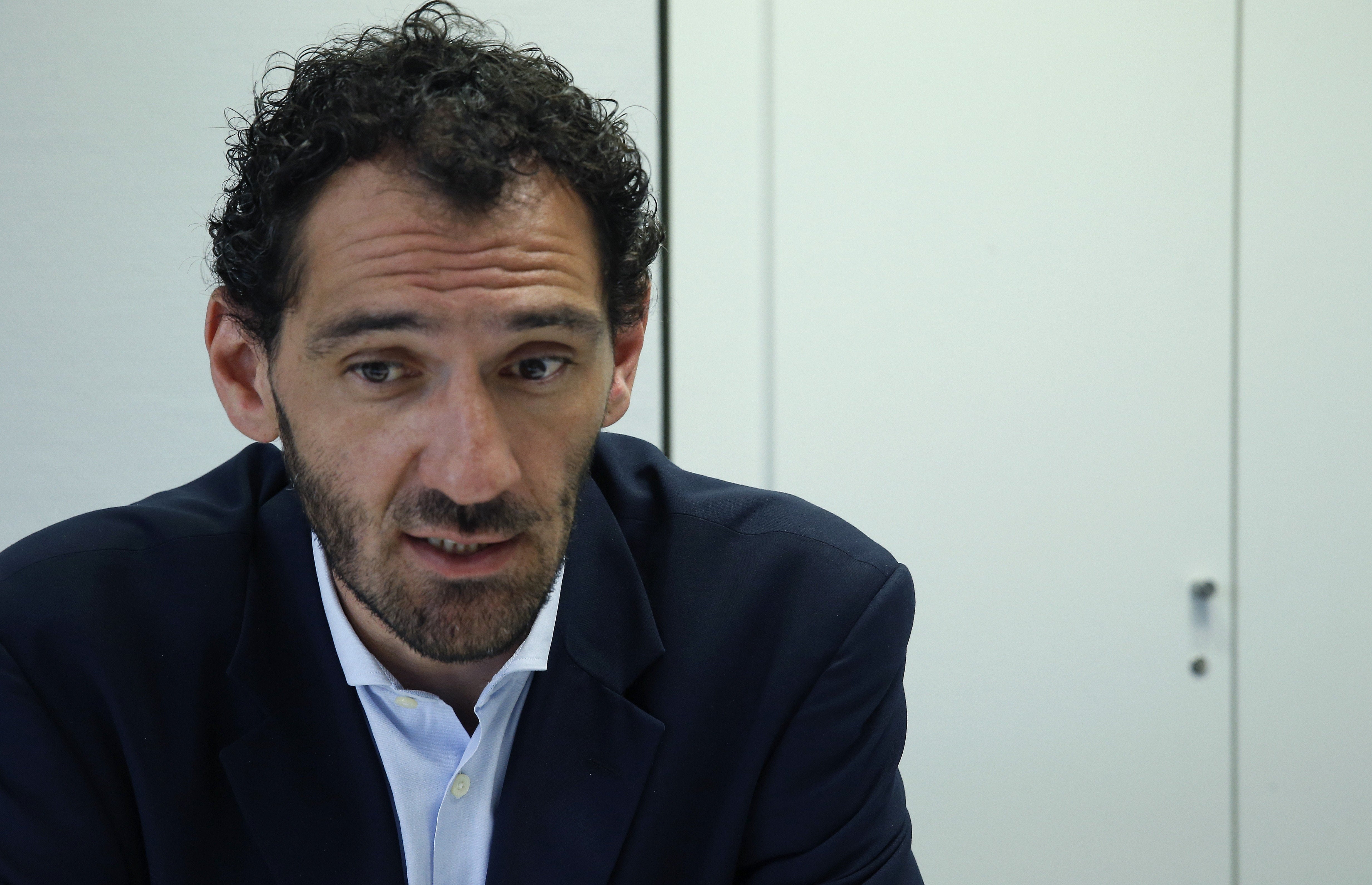 Garbajosa: "¿Renovación de Scariolo? Es complicado porque vive en Toronto pero cuando dos quieren estar juntos, lo acaban estando" Garbajosa: "¿Renovación de Scariolo? Es complicado porque vive en Toronto pero cuando dos quieren estar juntos, lo acaban estando"