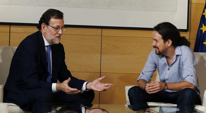 Pablo Iglesias llega quince minutos tarde a su reunión con Rajoy Pablo Iglesias llega quince minutos tarde a su reunión con Rajoy