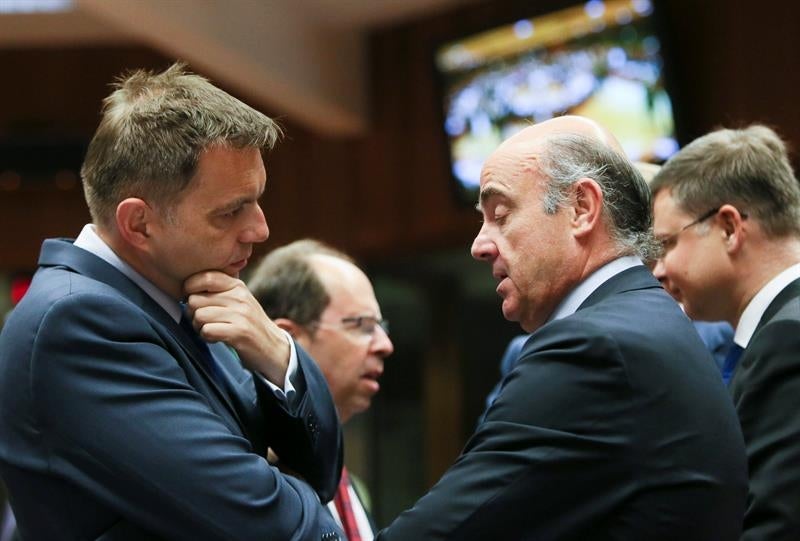 El Ecofin activa el proceso sancionador a España por incumplir la reducción de déficit El Ecofin activa el proceso sancionador a España por incumplir la reducción de déficit
