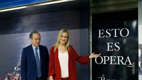 Cristina Cifuentes con Gregorio Mara&ntilde;&oacute;n y Bertr&aacute;n de Lis