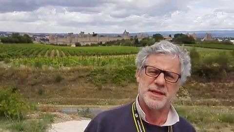 Frame 18.135496 de: Javier Ares: "Ojito con el viento en la etapa del Tour de hoy"