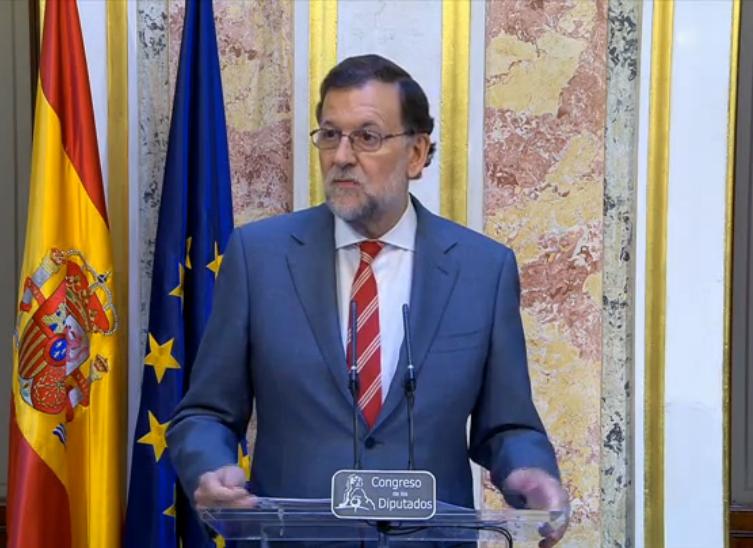 Rajoy se presentará a la investidura y si no lo consigue abrirá un proceso de reflexión Rajoy se presentará a la investidura y si no lo consigue abrirá un proceso de reflexión