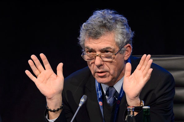 Roberto Gómez explica por qué Villar no presenta su candidatura a la UEFA Roberto Gómez explica por qué Villar no presenta su candidatura a la UEFA