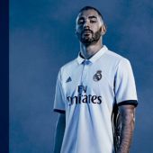 La primera equipación del Real Madrid para la temporad 2016/2017