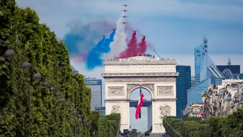 Vista del desfile celebrado con motivo del D&iacute;a de la Bastilla