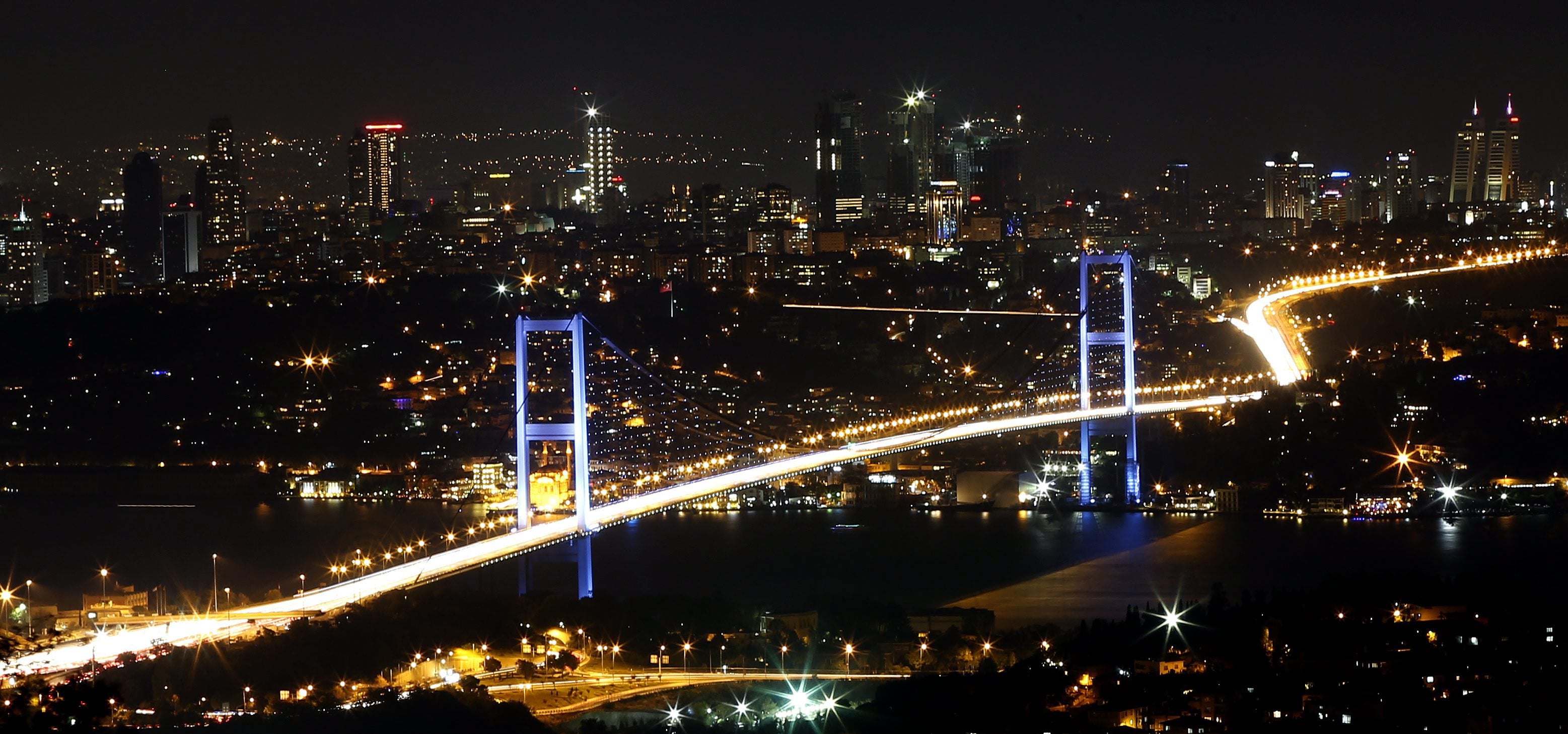 El Ministerio de Exteriores habilita varios teléfonos de emergencia por el golpe de Estado en Turquía El Ministerio de Exteriores habilita varios teléfonos de emergencia por el golpe de Estado en Turquía