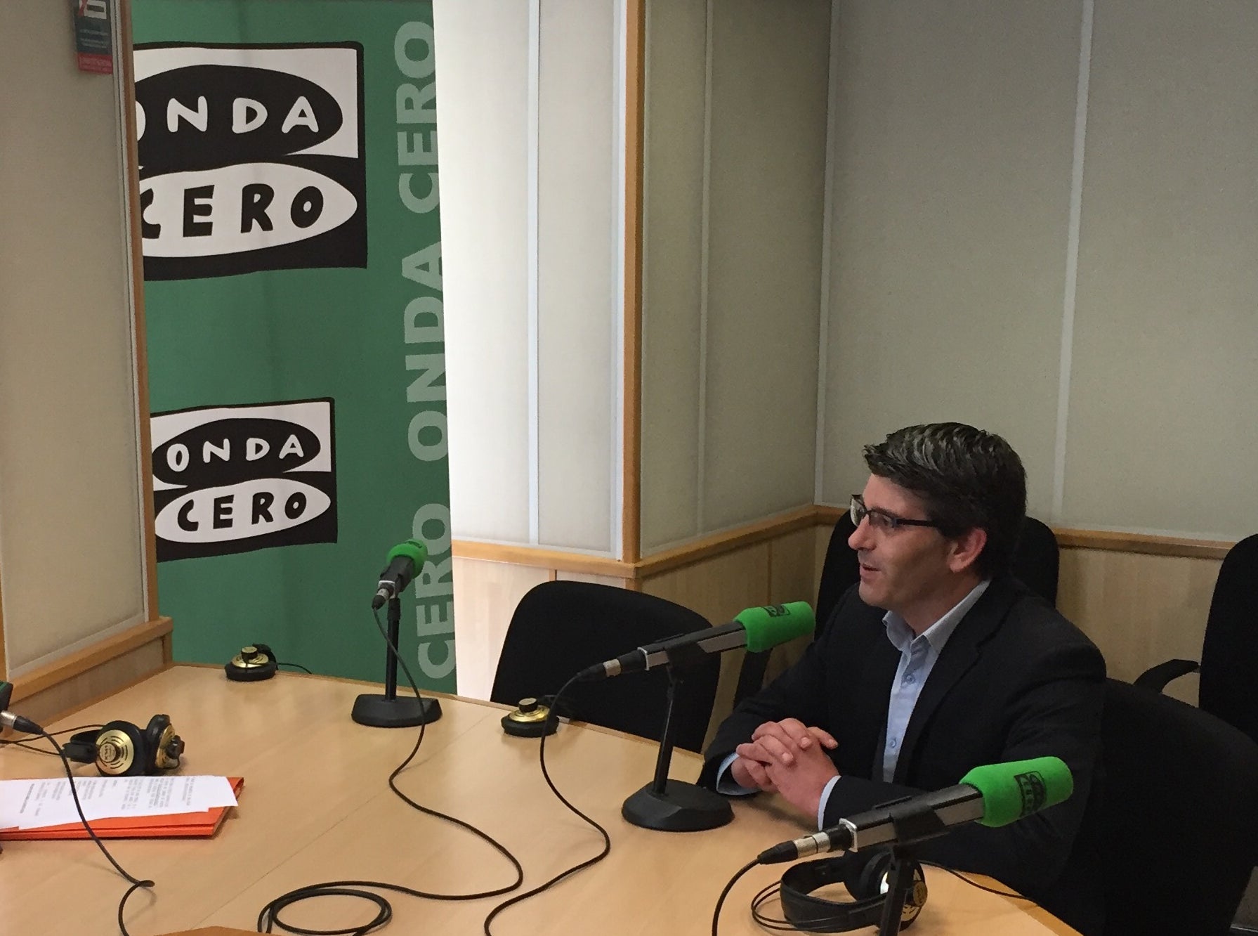 “La Generalitat no usurpa funciones, trata de coordinar esfuerzos para ser más eficaces” “La Generalitat no usurpa funciones, trata de coordinar esfuerzos para ser más eficaces”