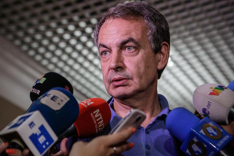 Zapatero llama al pacto entre partidos antes de unas terceras elecciones Zapatero llama al pacto entre partidos antes de unas terceras elecciones