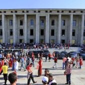 Miles de personas piden ante el Parlamento turco la pena de muerte tras el golpe