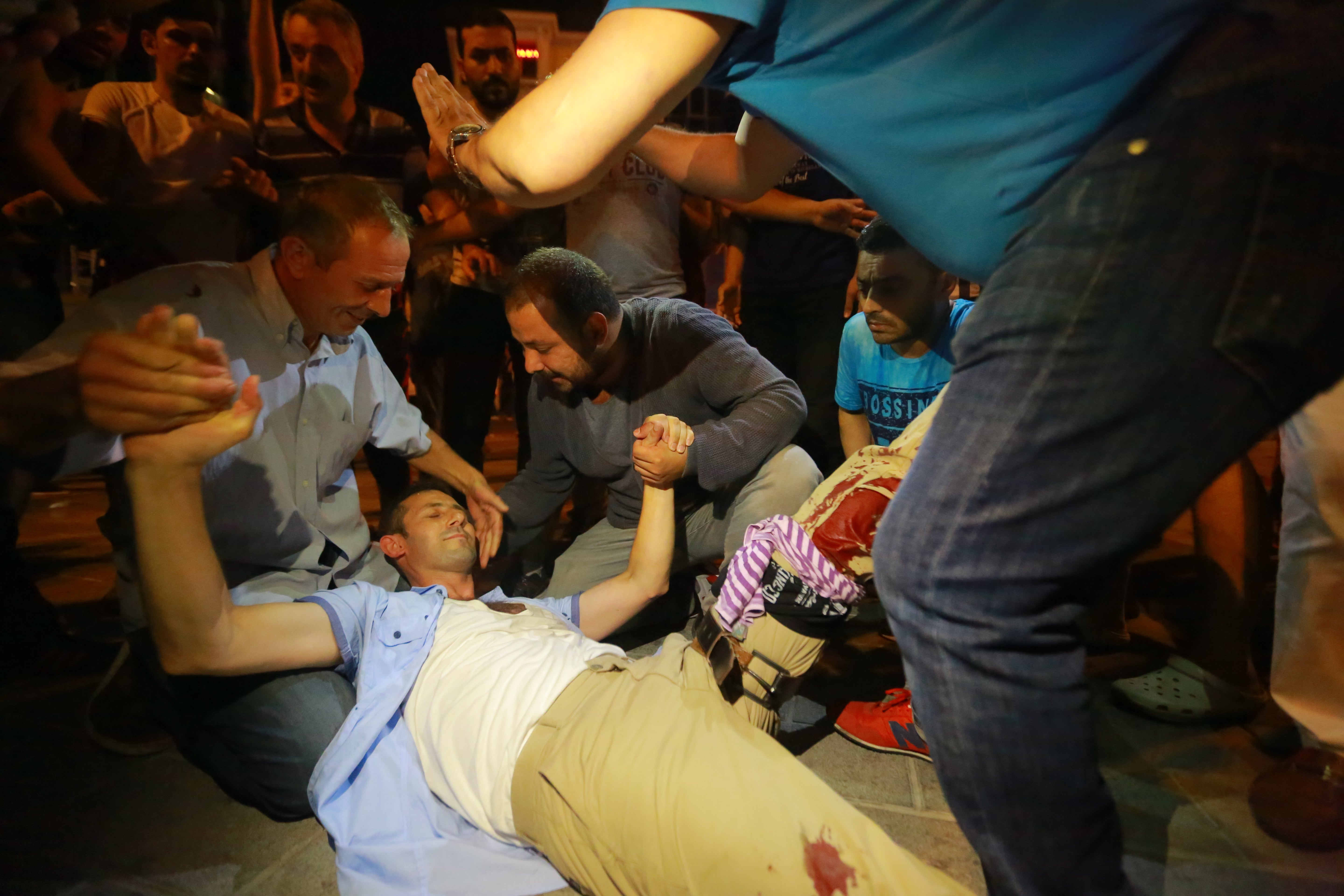 Al menos 290 muertos y más de 1.400 heridos en los altercados tras el golpe de Estado en Turquía Al menos 290 muertos y más de 1.400 heridos en los altercados tras el golpe de Estado en Turquía