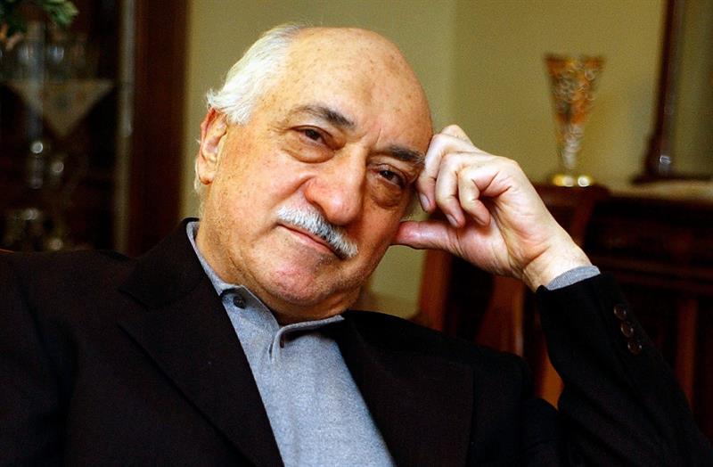 Erdogan pide a EE.UU. la extradición del predicador turco exiliado Fethullah Gülen Erdogan pide a EE.UU. la extradición del predicador turco exiliado Fethullah Gülen