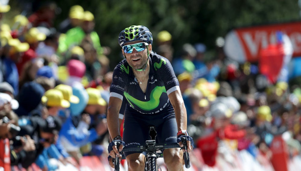 Alejandro Valverde participa en el Tour de Francia con su equipo