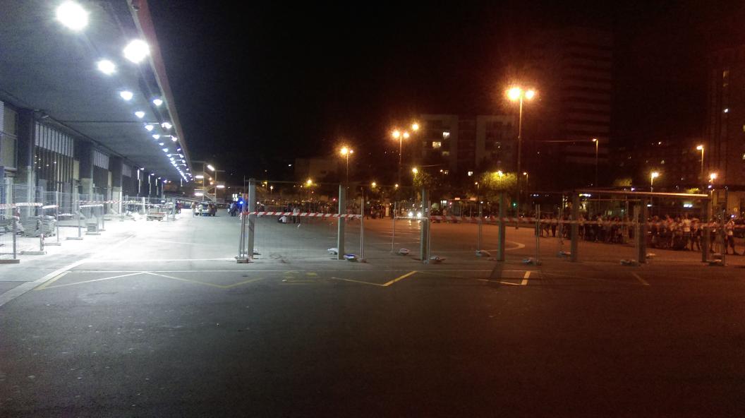 La estación de Sants de Barcelona, reabierta tras ser desalojada durante una hora por una mochila sospechosa La estación de Sants de Barcelona, reabierta tras ser desalojada durante una hora por una mochila sospechosa