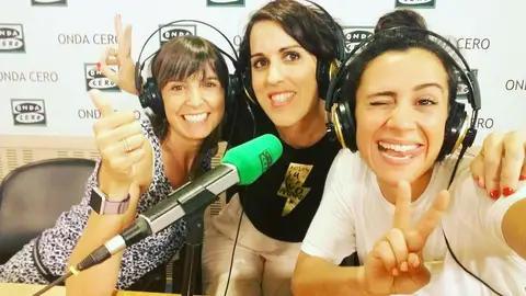 Malasmadres en la Onda LAs Malasmadres en Un alto en el camino