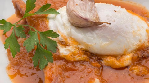 Magras con tomate y huevo frito - Karlos Argui&ntilde;ano