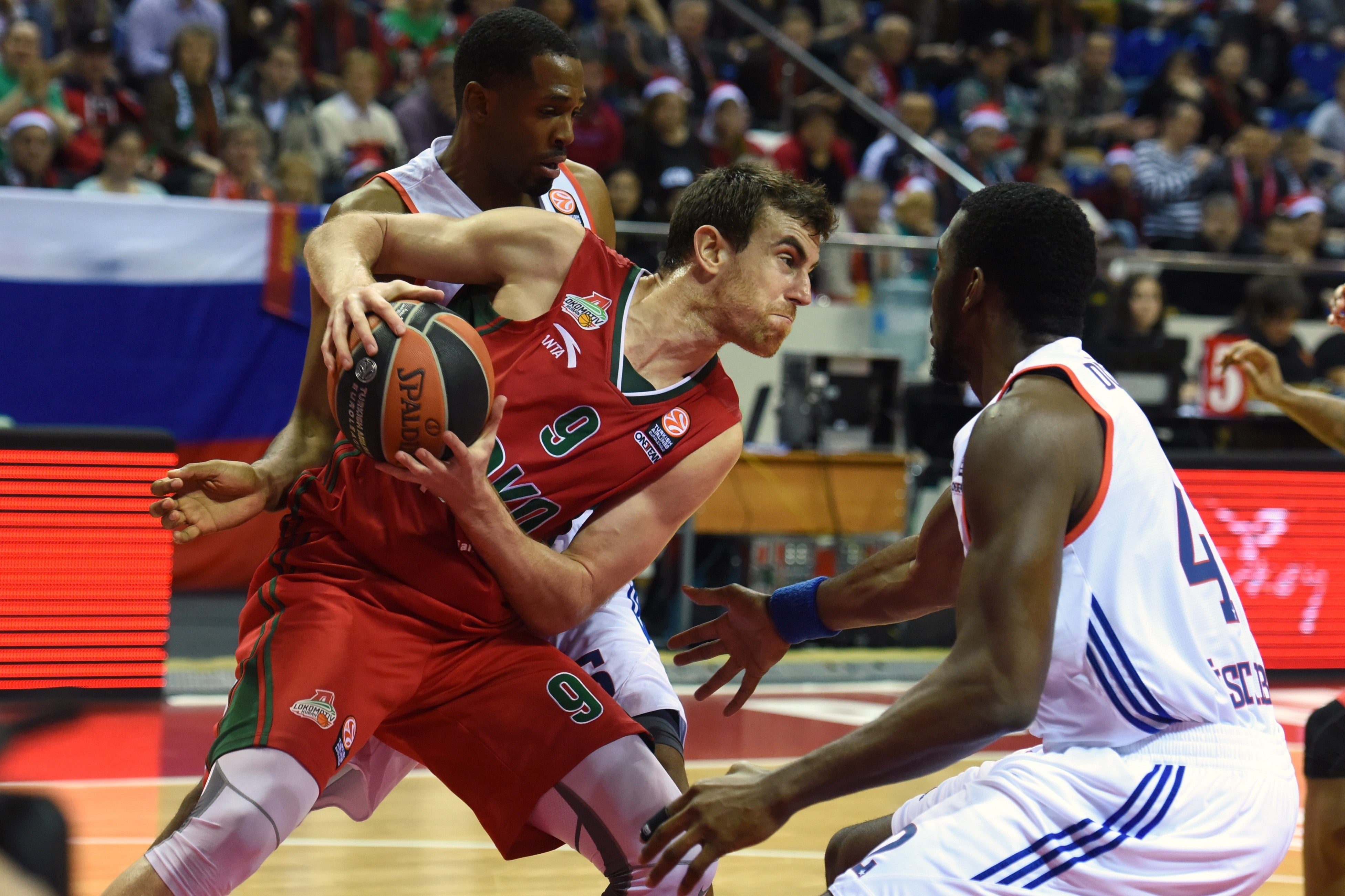 El Barça ficha a Víctor Claver tras perder a Abrines El Barça ficha a Víctor Claver tras perder a Abrines