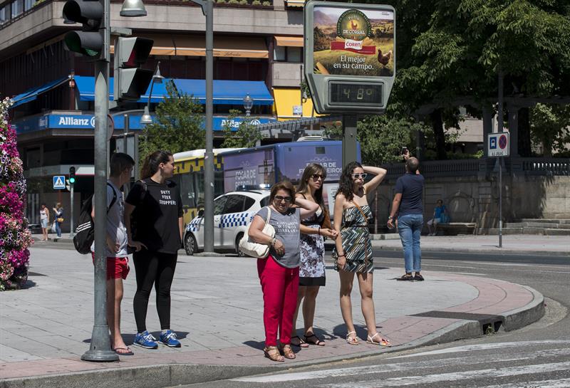 Vegas del Guadiana, Siberia, Tajo y Alagón activan la alerta naranja por altas temperaturas para este viernes Vegas del Guadiana, Siberia, Tajo y Alagón activan la alerta naranja por altas temperaturas para este viernes