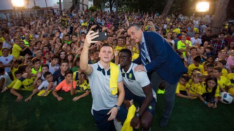 Cheryshev, N'Diaye y Roig, en el acto de presentaci&oacute;n de los futbolistas