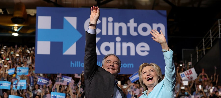 Hillary Clinton y Tim Kaine Hillary Clinton y Tim Kaine