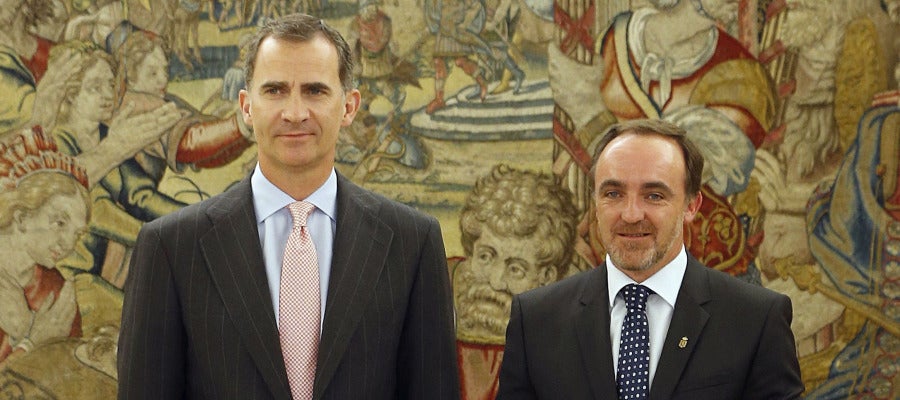 El Rey ha recibido esta tarde en el Palacio de la Zarzuela al presidente de UPN, Javier Esparza El Rey ha recibido esta tarde en el Palacio de la Zarzuela al presidente de UPN, Javier Esparza