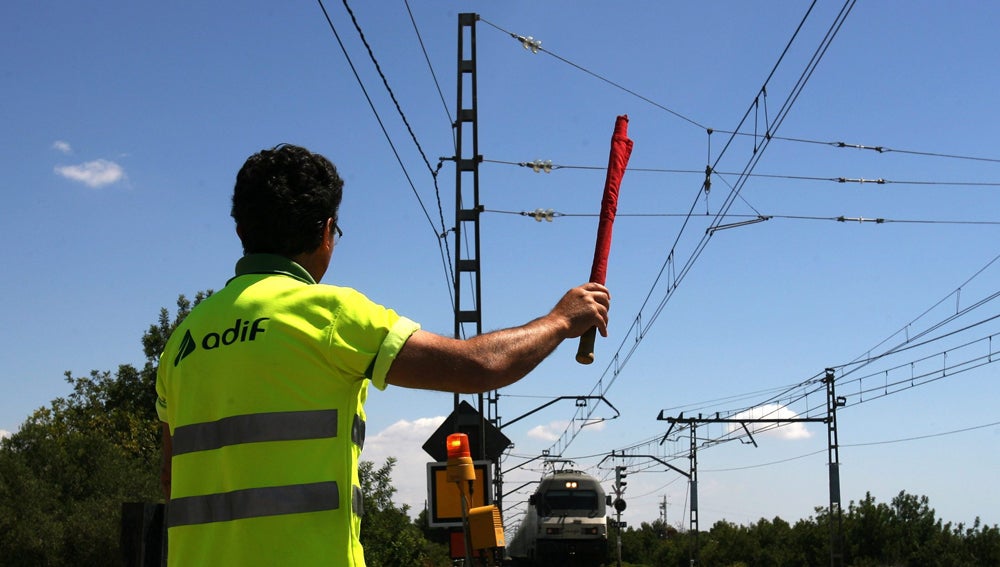 ADIF invierte 7 millones en las telecomunicaciones del trayecto Brazatortas-Villanueva de la Serena ADIF invierte 7 millones en las telecomunicaciones del trayecto Brazatortas-Villanueva de la Serena