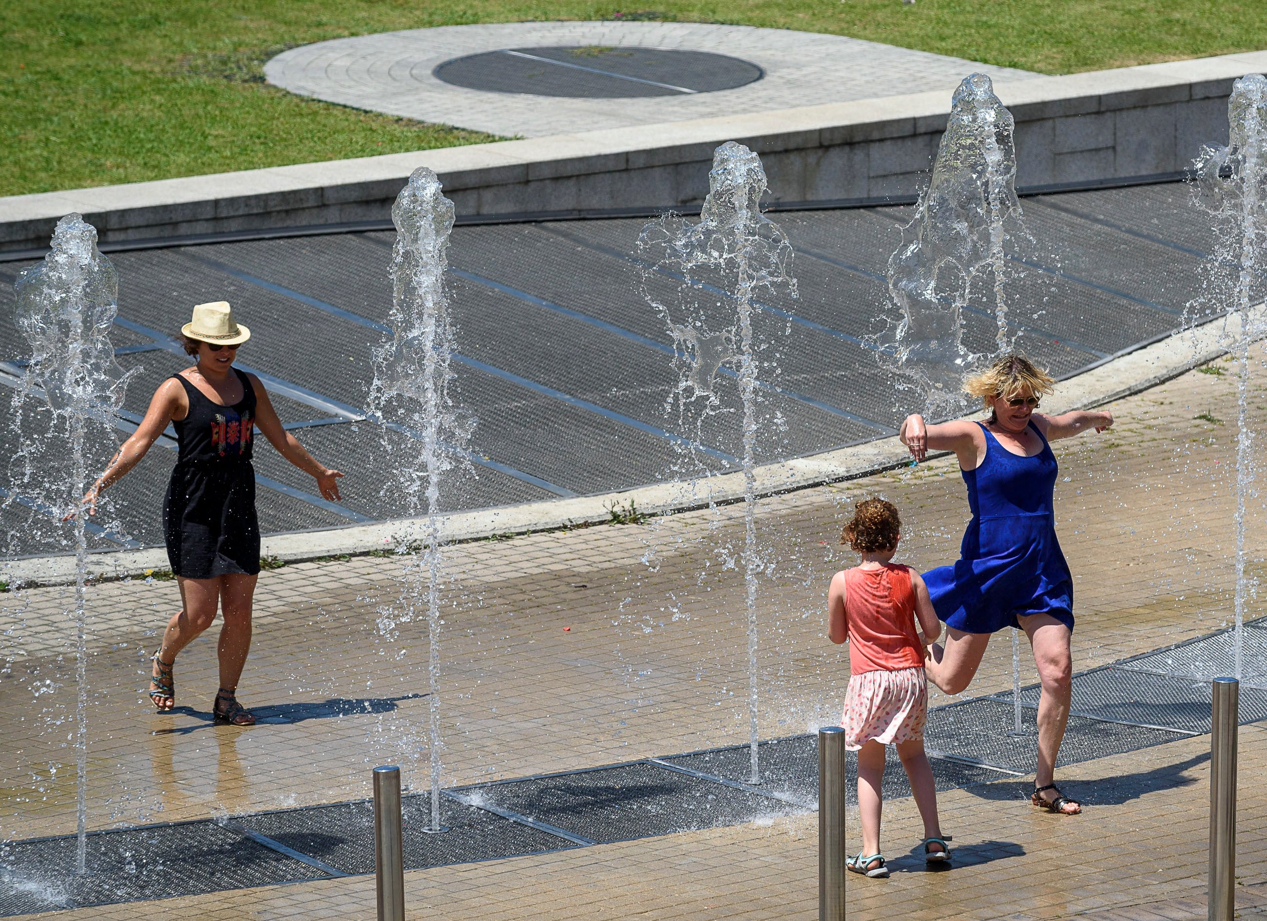 Comienza la ola de calor con varias provincias en riesgo por máximas de 42º Comienza la ola de calor con varias provincias en riesgo por máximas de 42º