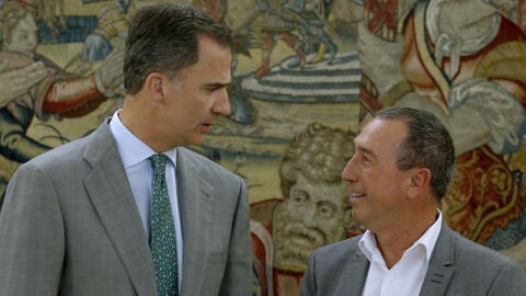 El Rey Felipe VI con Joan Baldov&iacute;