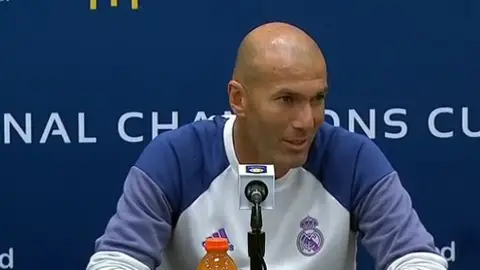 Zidane, en rueda de prensa Zidane, en rueda de prensa