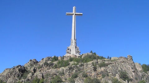 Cruz del Valle de los Ca&iacute;dos