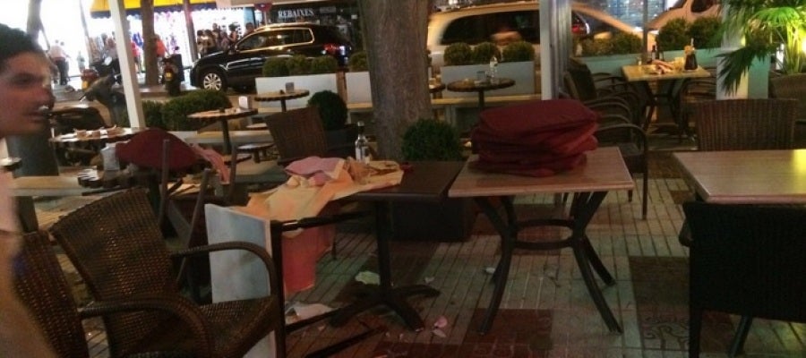 Una terraza tras la falsa alarma en Platja d'Aro Una terraza tras la falsa alarma en Platja d'Aro