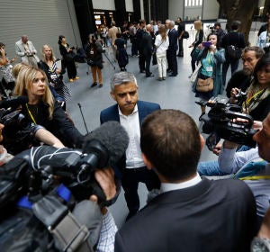 Sadiq Khan, alcalde de londres, en una comparecencia ante los medios Sadiq Khan, alcalde de londres, en una comparecencia ante los medios
