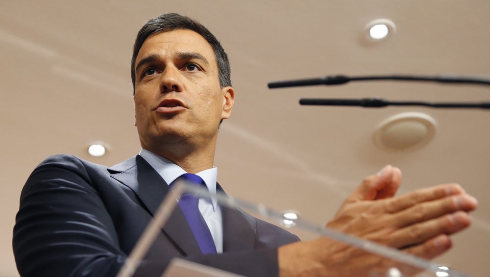 Sánchez mantendrá una actitud de discreción esta semana a expensas de lo que decida el PP Sánchez mantendrá una actitud de discreción esta semana a expensas de lo que decida el PP