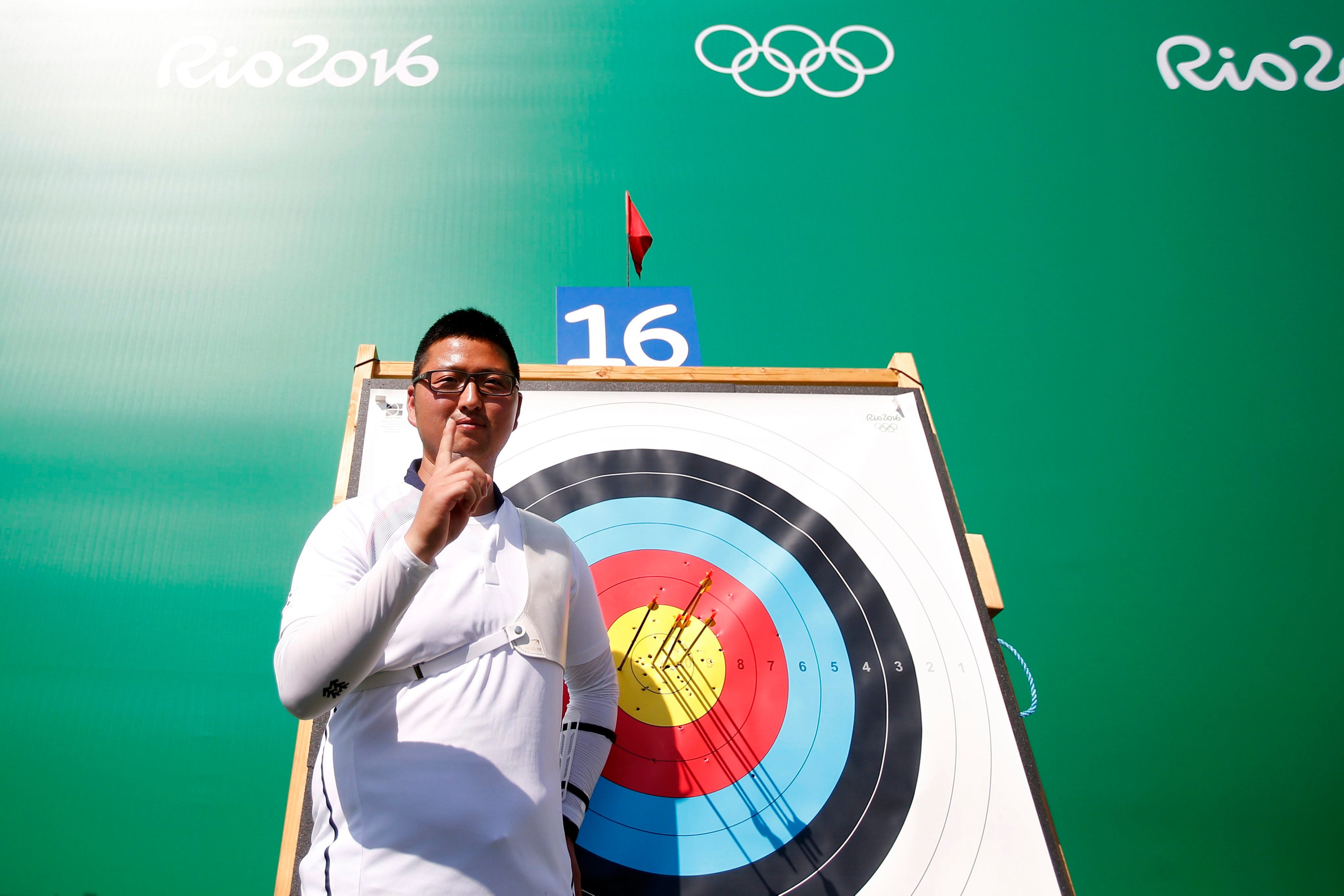 El surcoreano Kim Woojin establece un nuevo récord del mundo de 72 flechas de tiro con arco El surcoreano Kim Woojin establece un nuevo récord del mundo de 72 flechas de tiro con arco