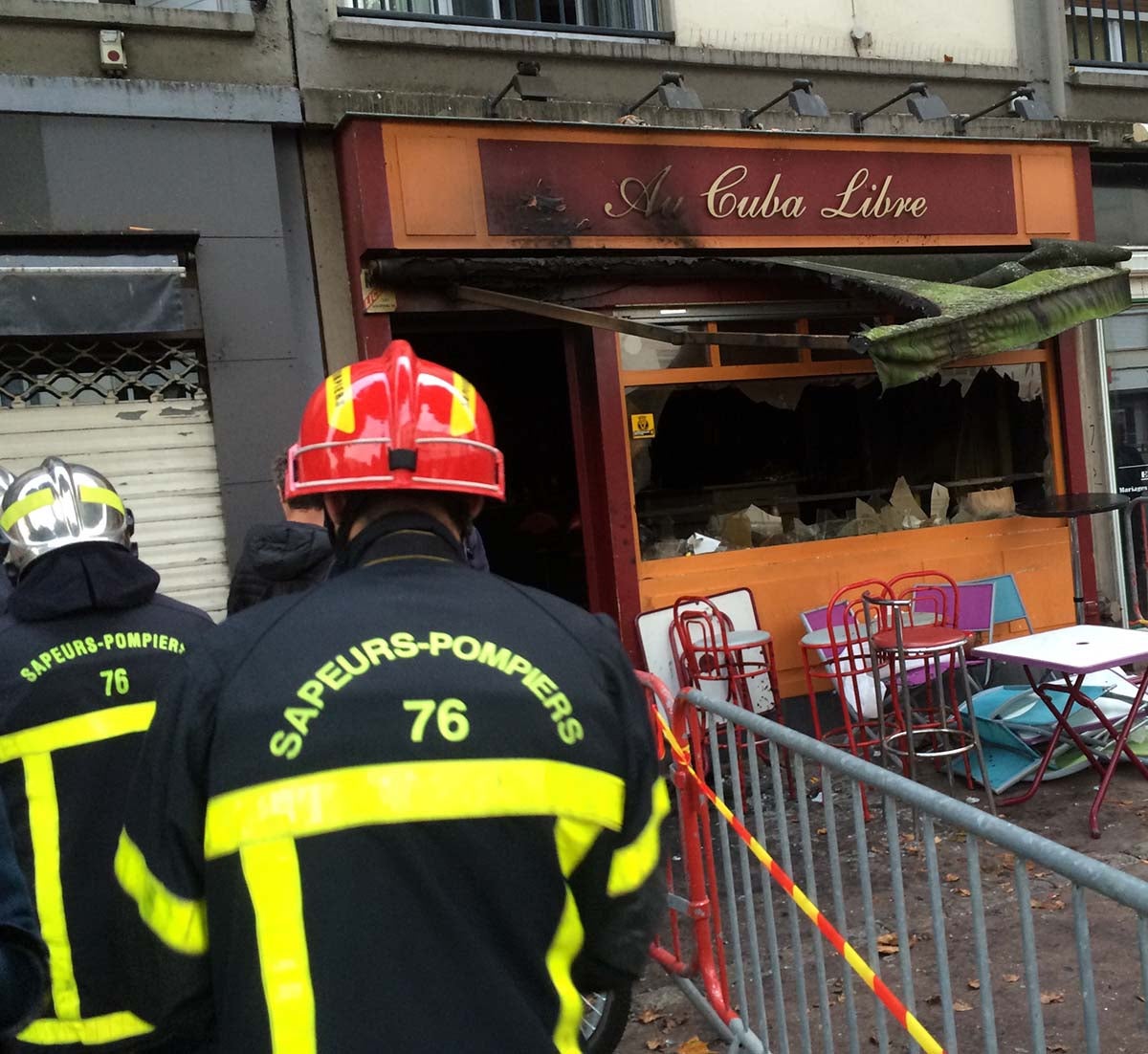 Al menos 13 muertos en el incendio de un bar en la ciudad francesa de Rouen, donde se celebraba un cumpleaños Al menos 13 muertos en el incendio de un bar en la ciudad francesa de Rouen, donde se celebraba un cumpleaños