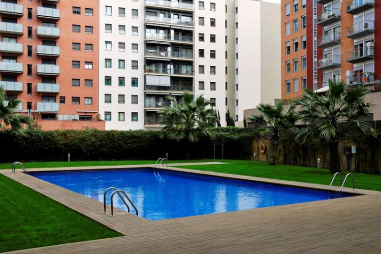 Una adolescente colombiana sobrevive a una caída desde el piso 26 de un edificio Una adolescente colombiana sobrevive a una caída desde el piso 26 de un edificio
